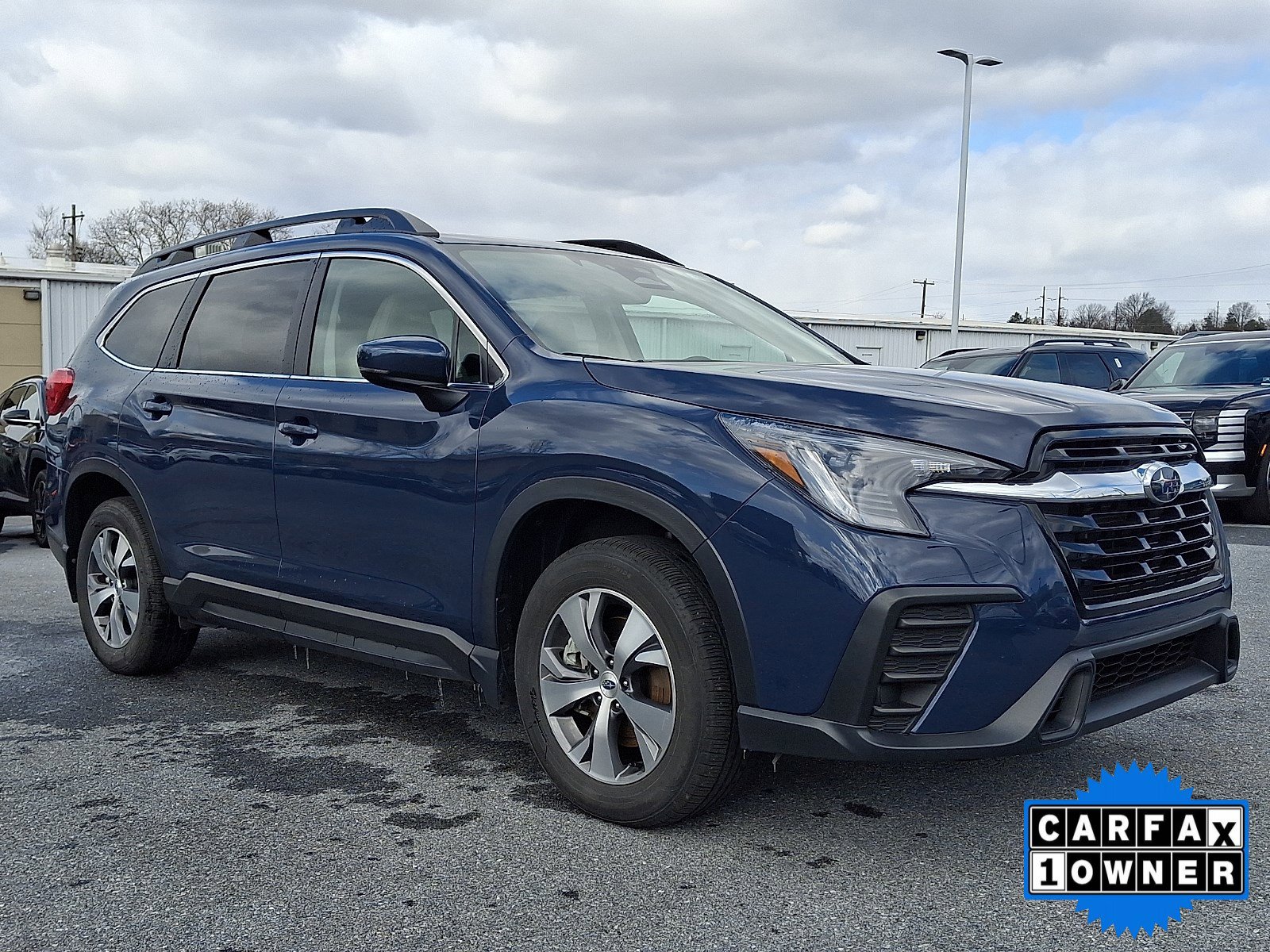 Used 2024 Subaru Ascent Premium w/ Convenience Package AWD/4WD image 3