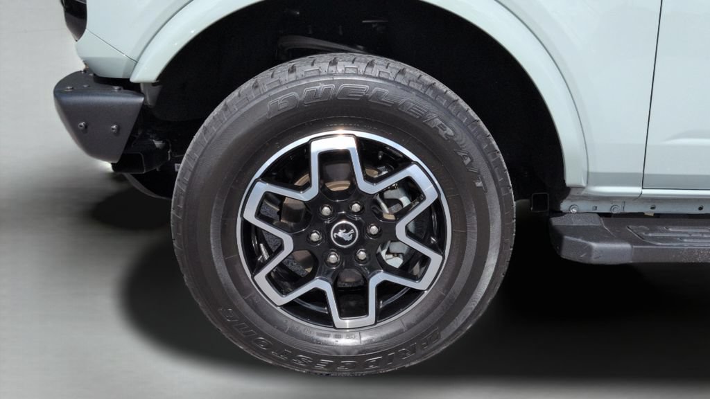 Used 2024 Ford Bronco Outer Banks AWD/4WD image 27