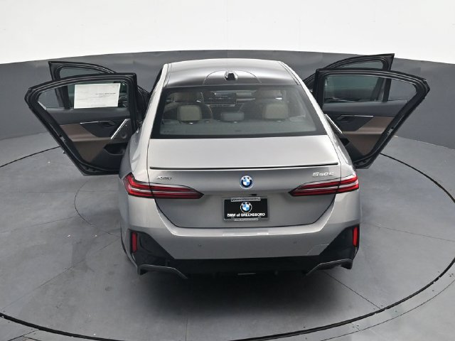 New 2027 BMW 550e xDrive AWD/4WD image 42