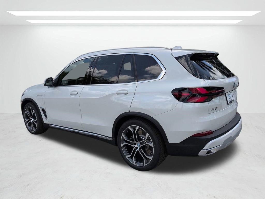New 2026 BMW X5 xDrive50e w/ Executive Package image 6