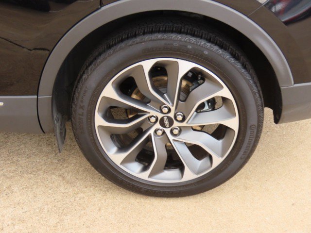 Used 2023 Lincoln Nautilus Reserve image 16