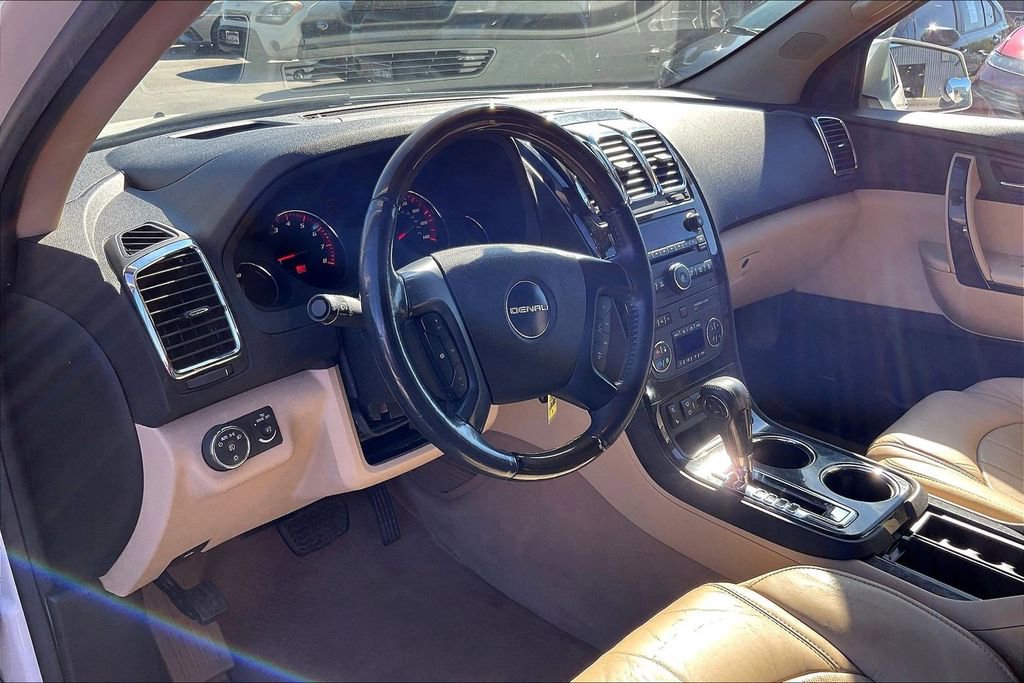 Used 2011 GMC Acadia Denali image 17