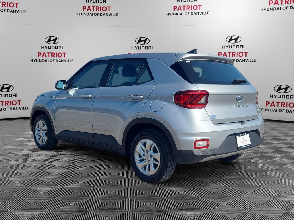 Used 2022 Hyundai Venue SE w/ Cargo Package FWD image 5