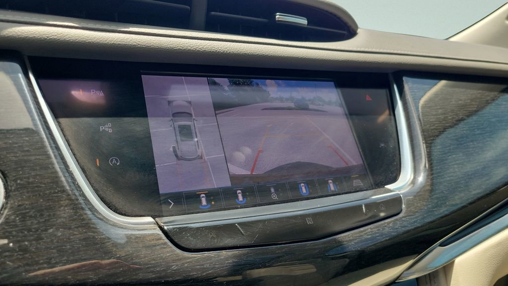 Used 2020 Cadillac XT6 Premium Luxury FWD image 19
