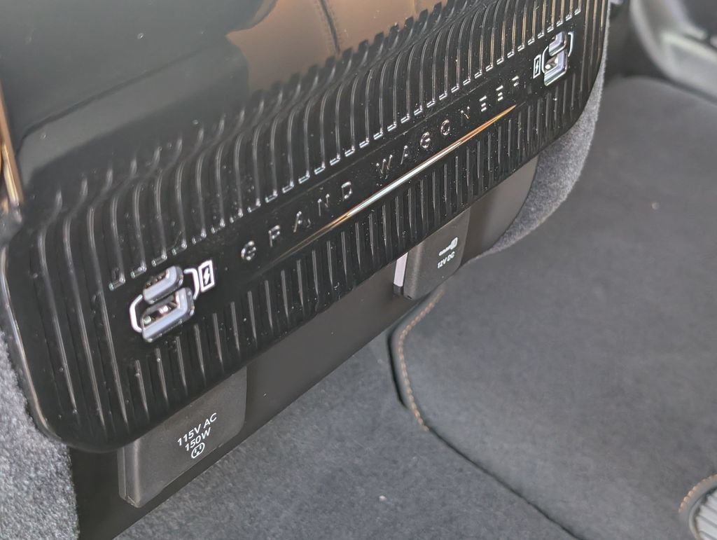 New 2026 Jeep Grand Wagoneer L Summit AWD/4WD image 24