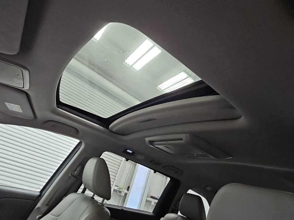 Used 2014 Honda Odyssey EX-L image 27