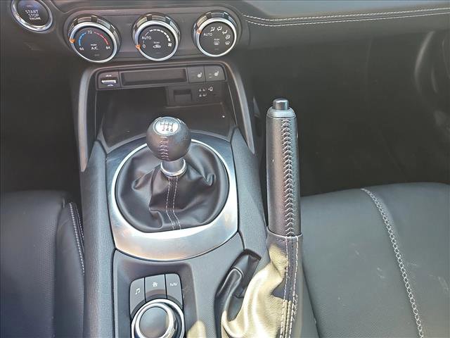 Used 2021 MAZDA MX-5 Miata RF Grand Touring image 11