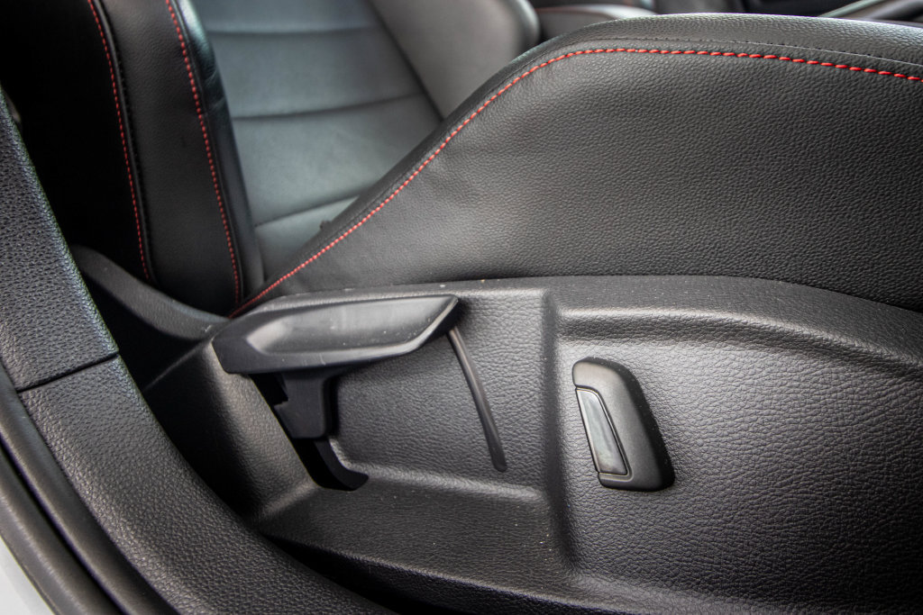 Used 2019 Volkswagen GTI SE FWD image 21
