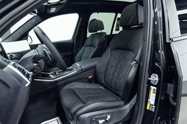 New 2026 BMW X5 xDrive50e w/ Executive Package image 24