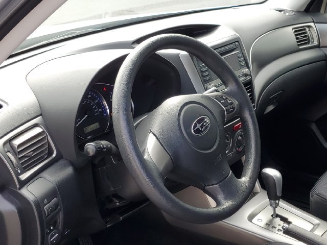 Used 2012 Subaru Forester 2.5X w/ Alloy Wheel Pkg AWD/4WD image 7