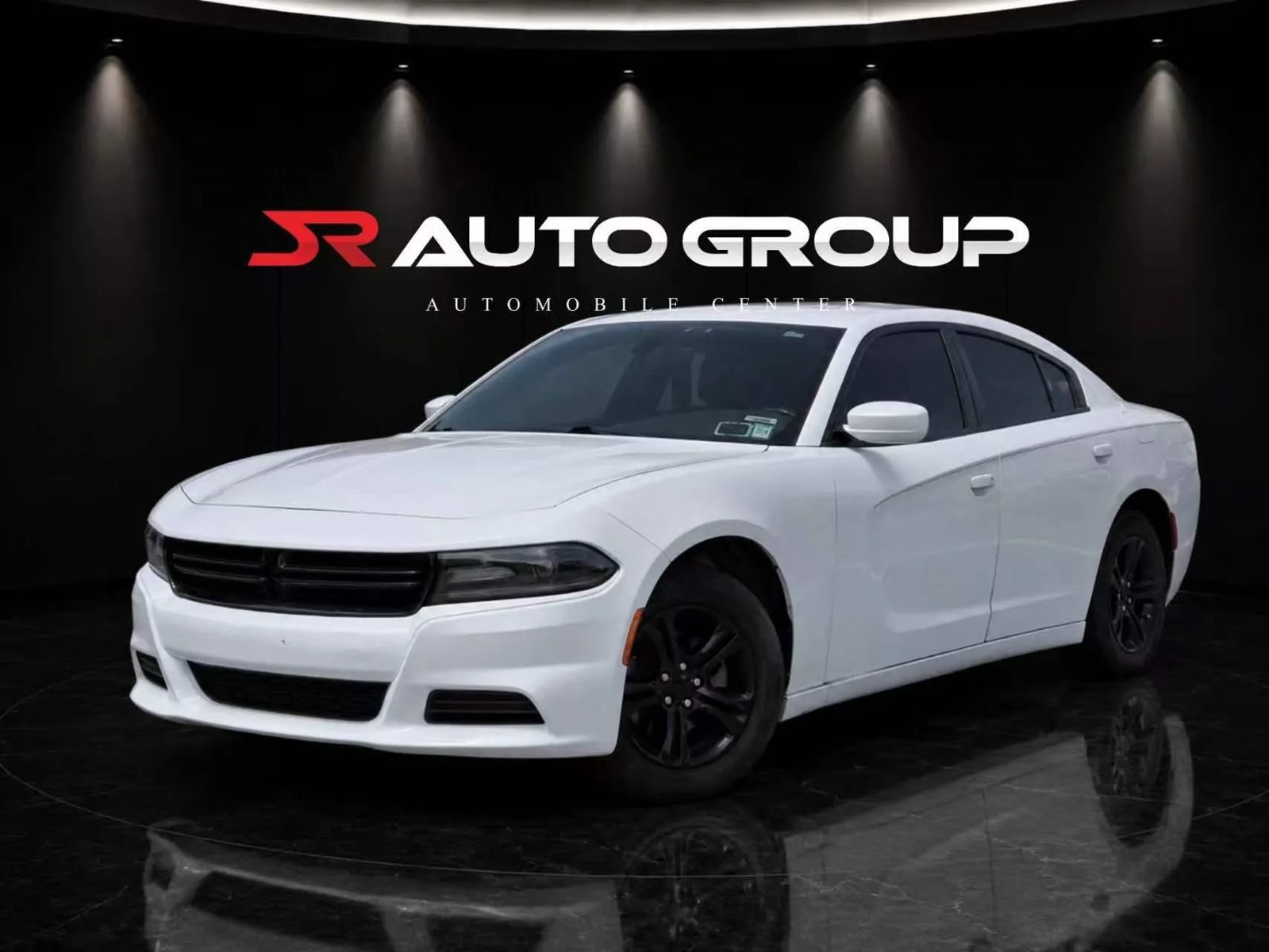 Used 2019 Dodge Charger SXT w/ Leather Interior Group RWD image 1