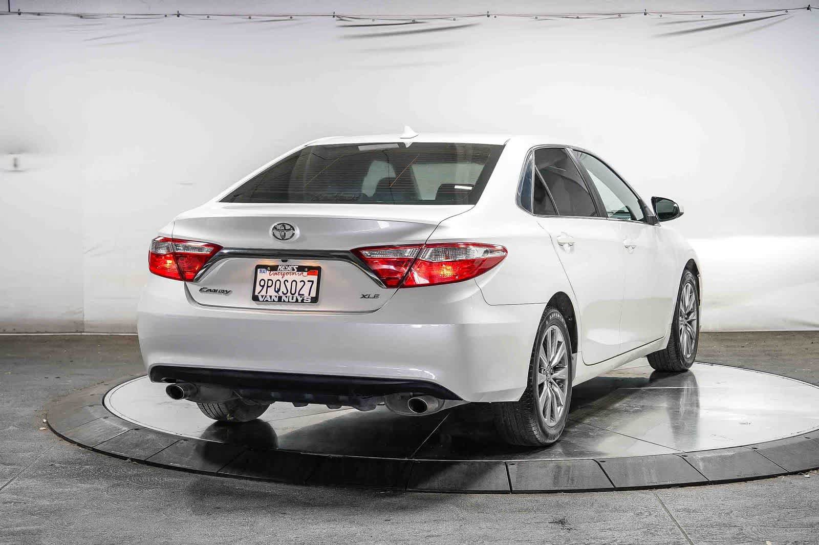 Certified 2016 Toyota Camry XLE w/ Advanced Technology Package FWD image 4