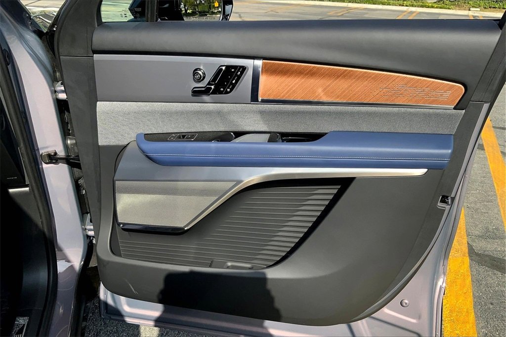 New 2026 Cadillac Vistiq Premium Luxury image 35