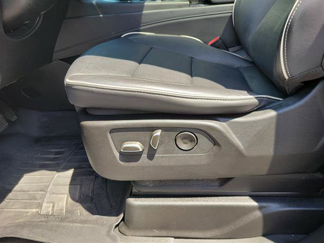 Used 2022 Cadillac Escalade ESV Sport w/ Touring Package RWD image 13