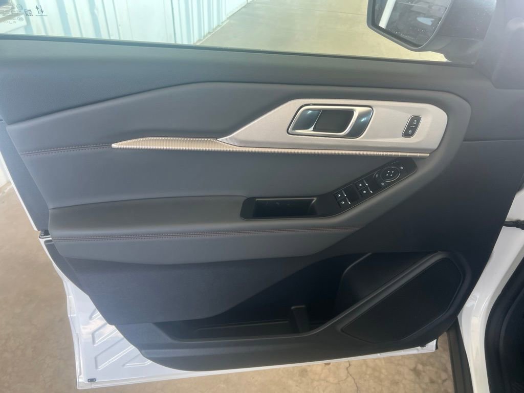 New 2026 Ford Explorer Active image 8