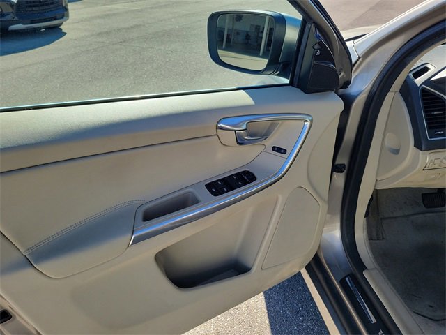 Used 2015 Volvo XC60 T6 w/ Proximity Package image 18