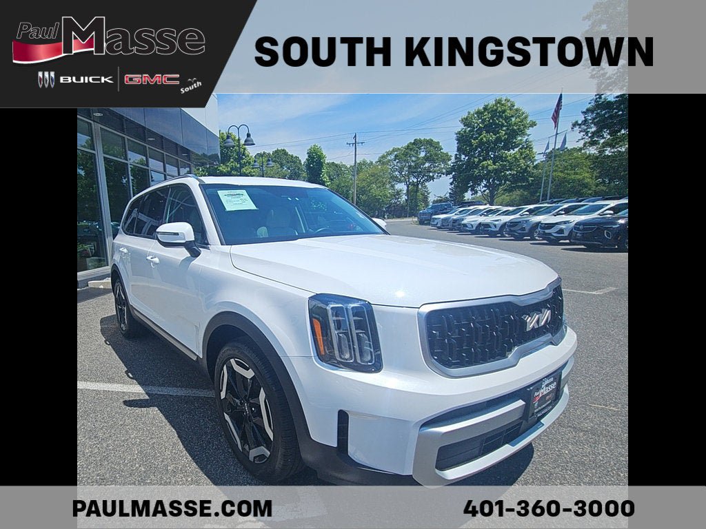 Used 2024 Kia Telluride EX w/ EX Captain's Chair Package AWD/4WD image 3