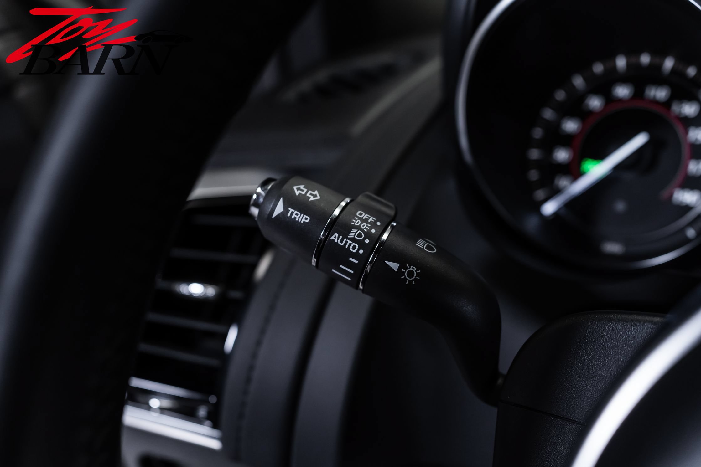 Used 2019 Jaguar F-TYPE Coupe RWD image 28