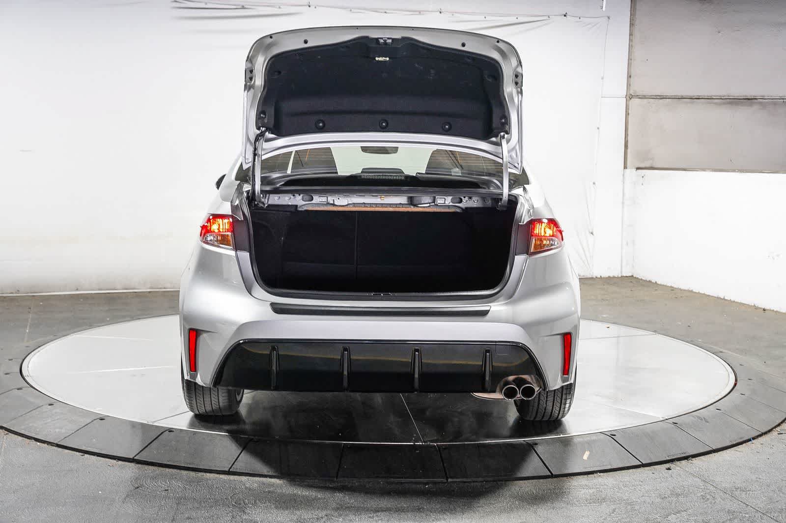 Certified 2023 Toyota Corolla SE w/ Carpet Mat Package (TMS) FWD image 27