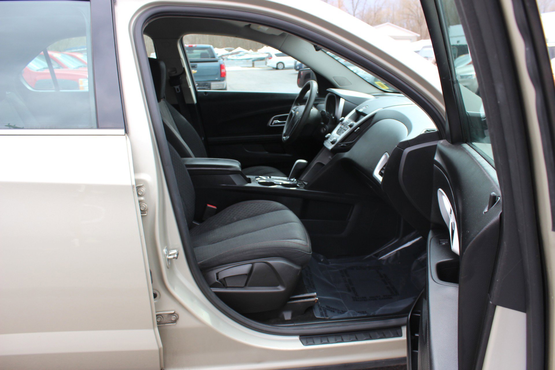 Used 2013 Chevrolet Equinox LS image 32