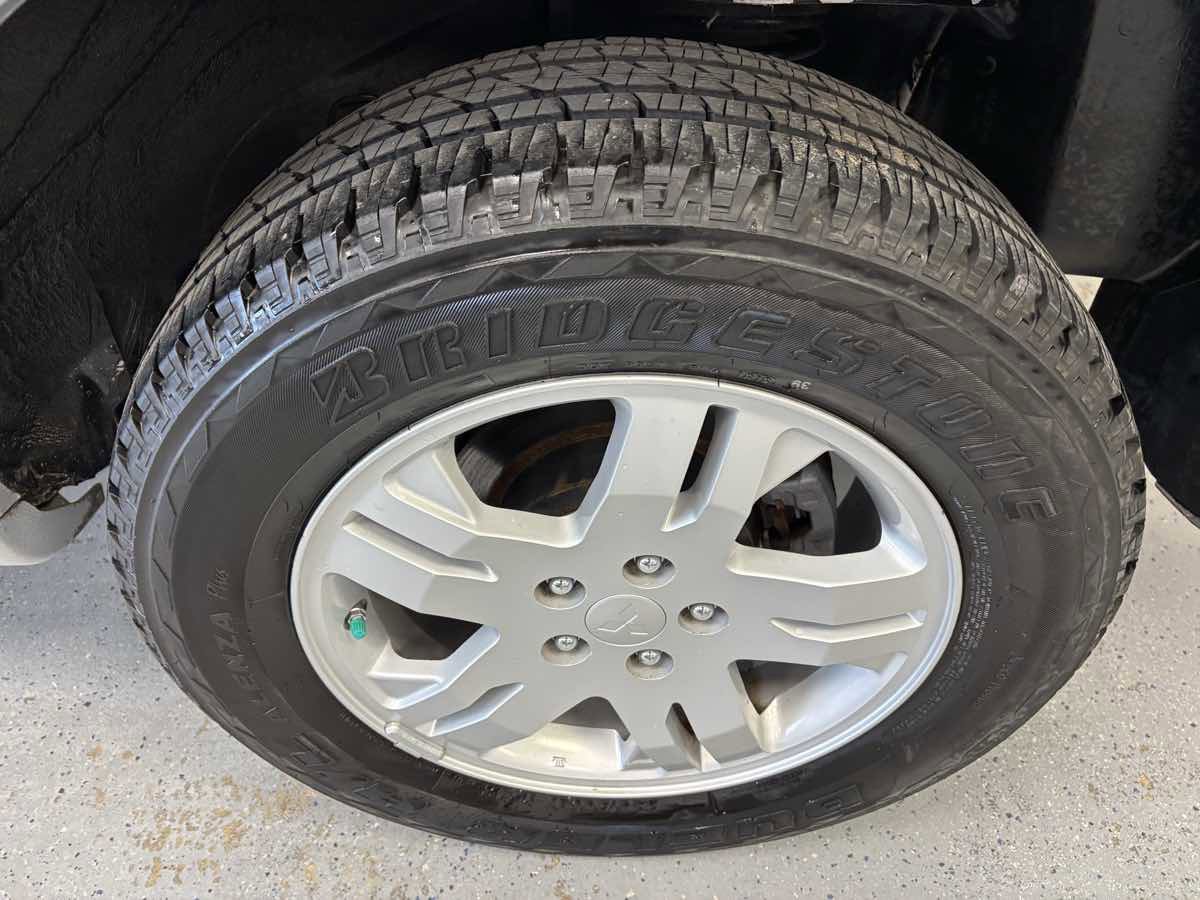 Used 2007 Mitsubishi Endeavor LS image 24