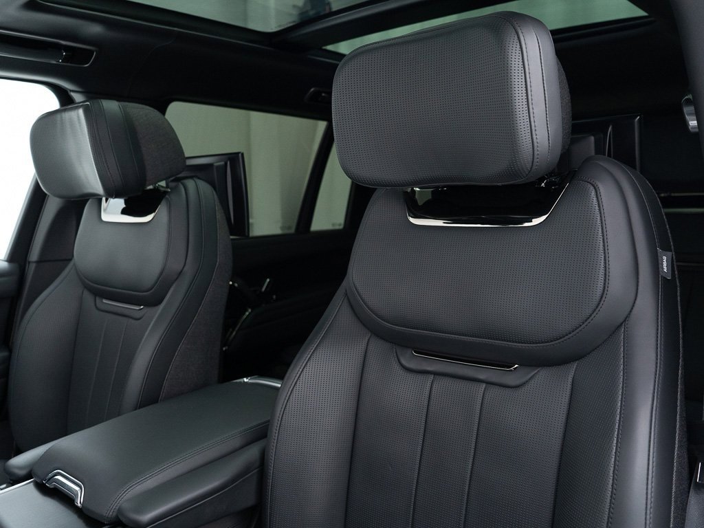 Used 2023 Land Rover Range Rover SV image 16