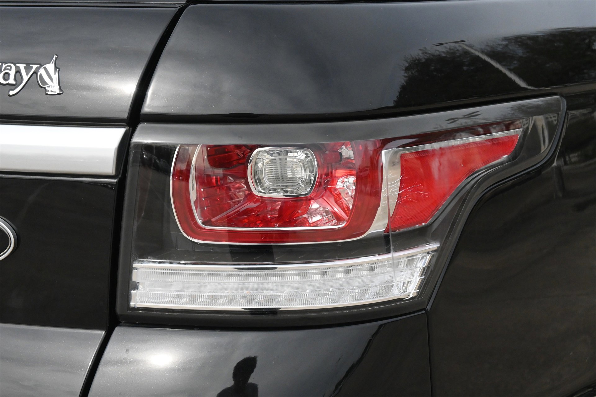 Used 2017 Land Rover Range Rover Sport HSE image 22