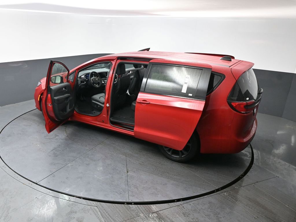 New 2026 Chrysler Pacifica Select FWD image 46