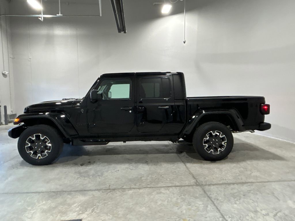 New 2026 Jeep Gladiator Sport image 9