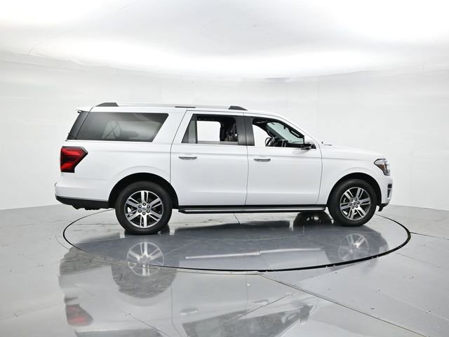 Used 2023 Ford Expedition Max Limited image 3
