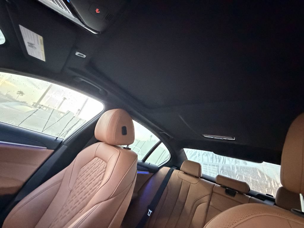 Used 2023 BMW 530i w/ Premium Package RWD image 33