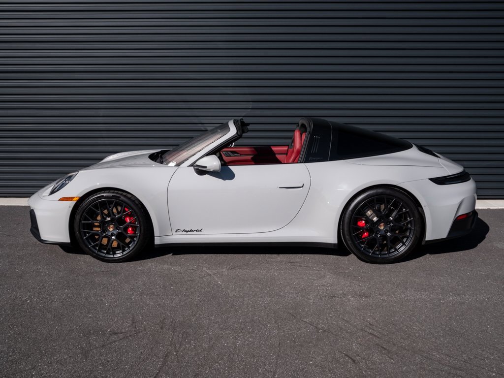 Certified 2025 Porsche 911 Targa 4 GTS image 2
