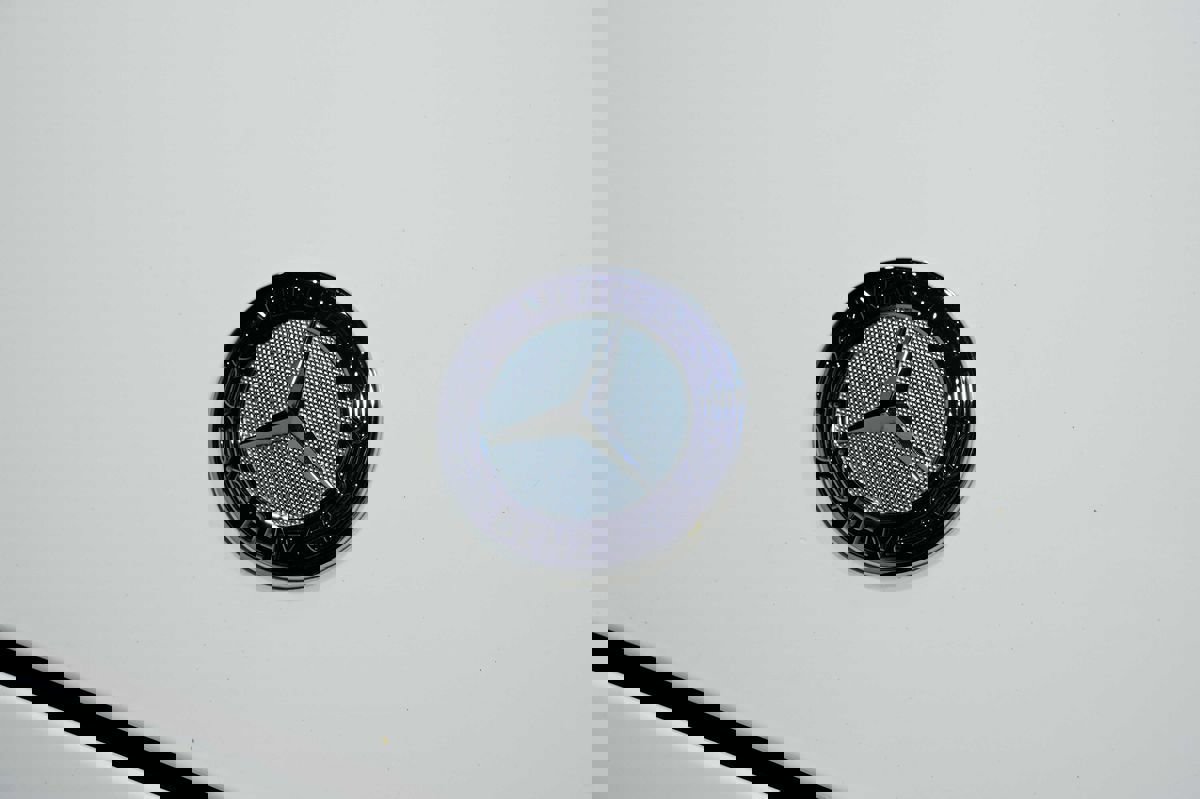 Used 2016 Mercedes-Benz C 350e Sedan image 12