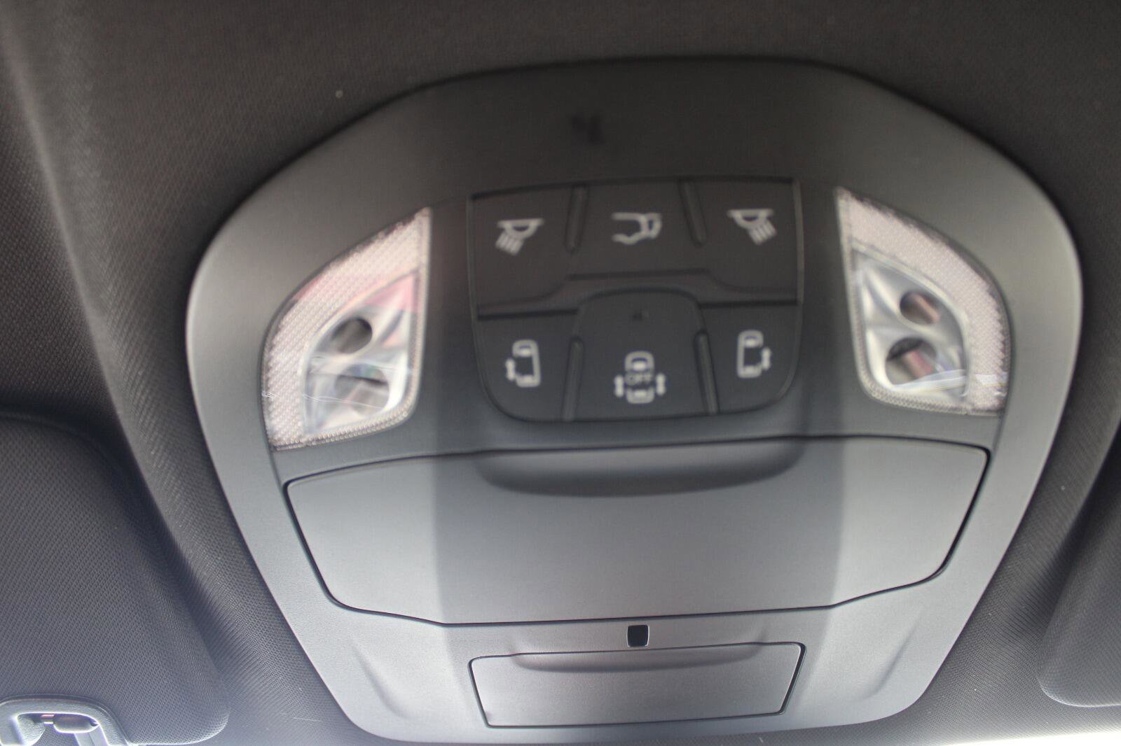 New 2026 Chrysler Pacifica Select w/ S Appearance Package image 22