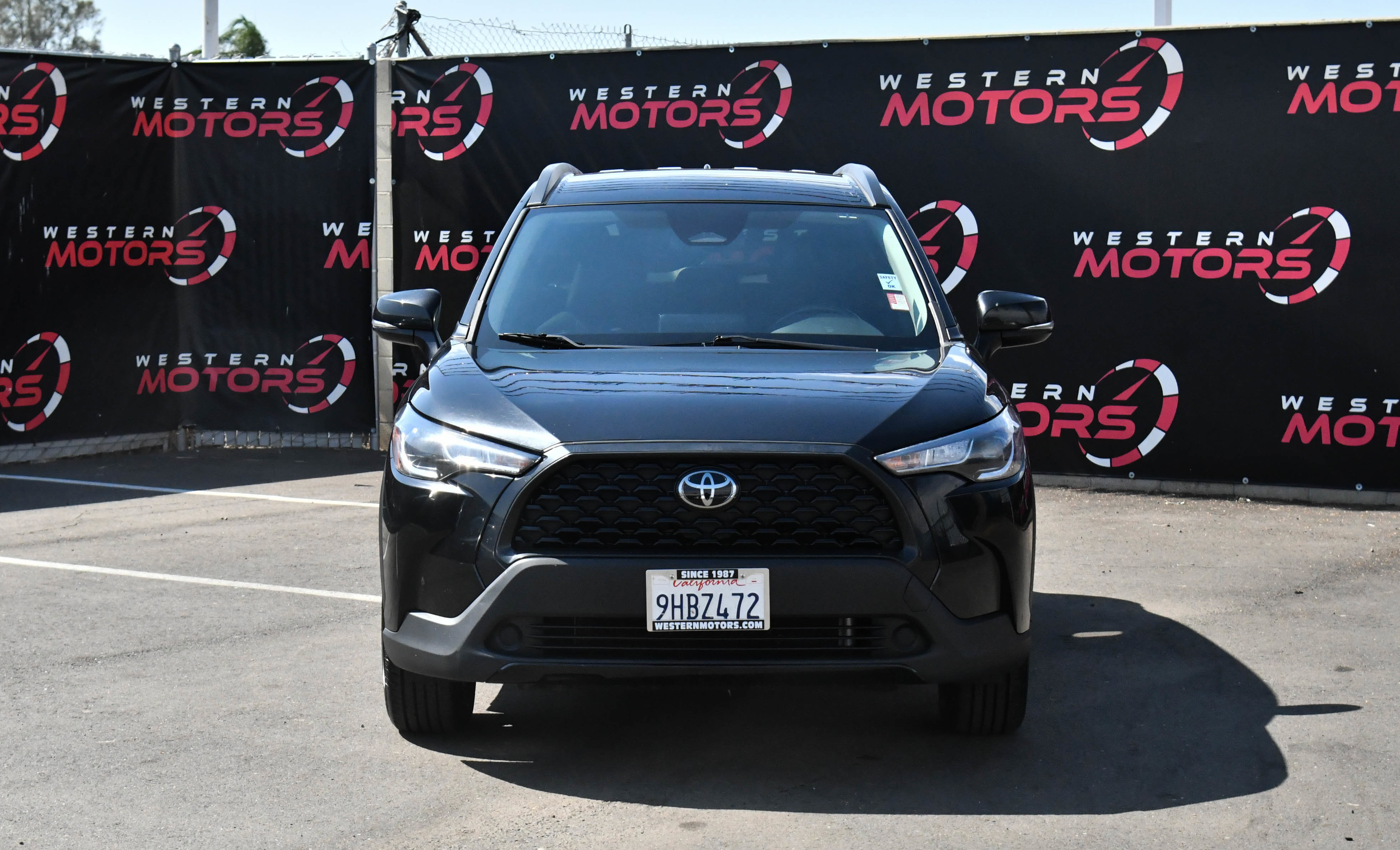 Used 2023 Toyota Corolla Cross LE image 2