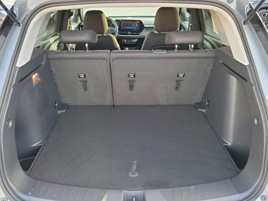 Used 2026 Chevrolet TrailBlazer LT w/ Driver Confidence Package image 8