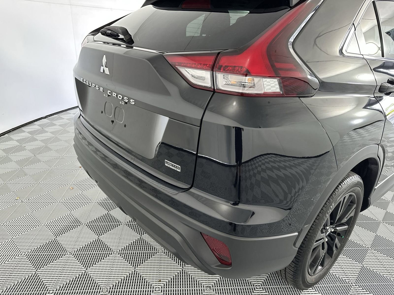 Used 2024 Mitsubishi Eclipse Cross LE image 26