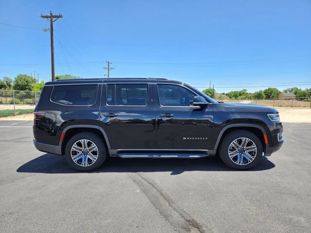 Used 2022 Jeep Wagoneer Series III AWD/4WD image 2