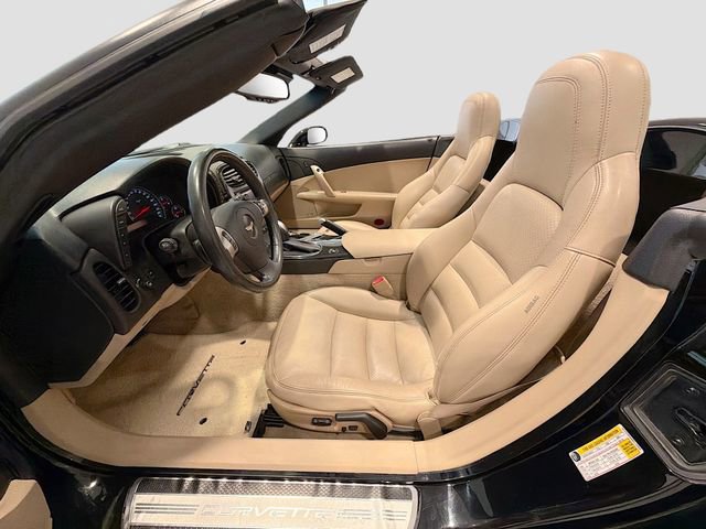 Used 2011 Chevrolet Corvette Convertible w/ Preferred Equipment Group RWD image 17