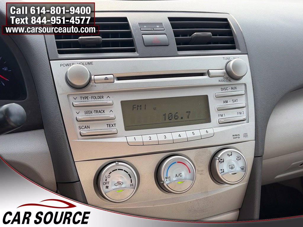 Used 2011 Toyota Camry LE FWD image 17