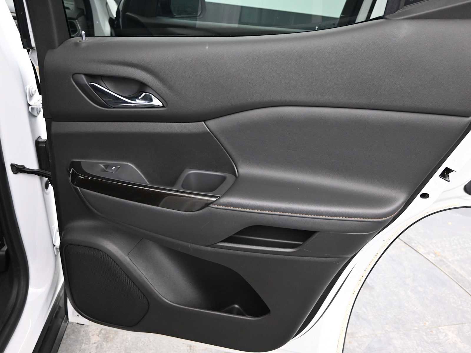 Used 2021 GMC Acadia AT4 image 22