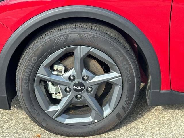 Used 2025 Kia K4 LXS image 6