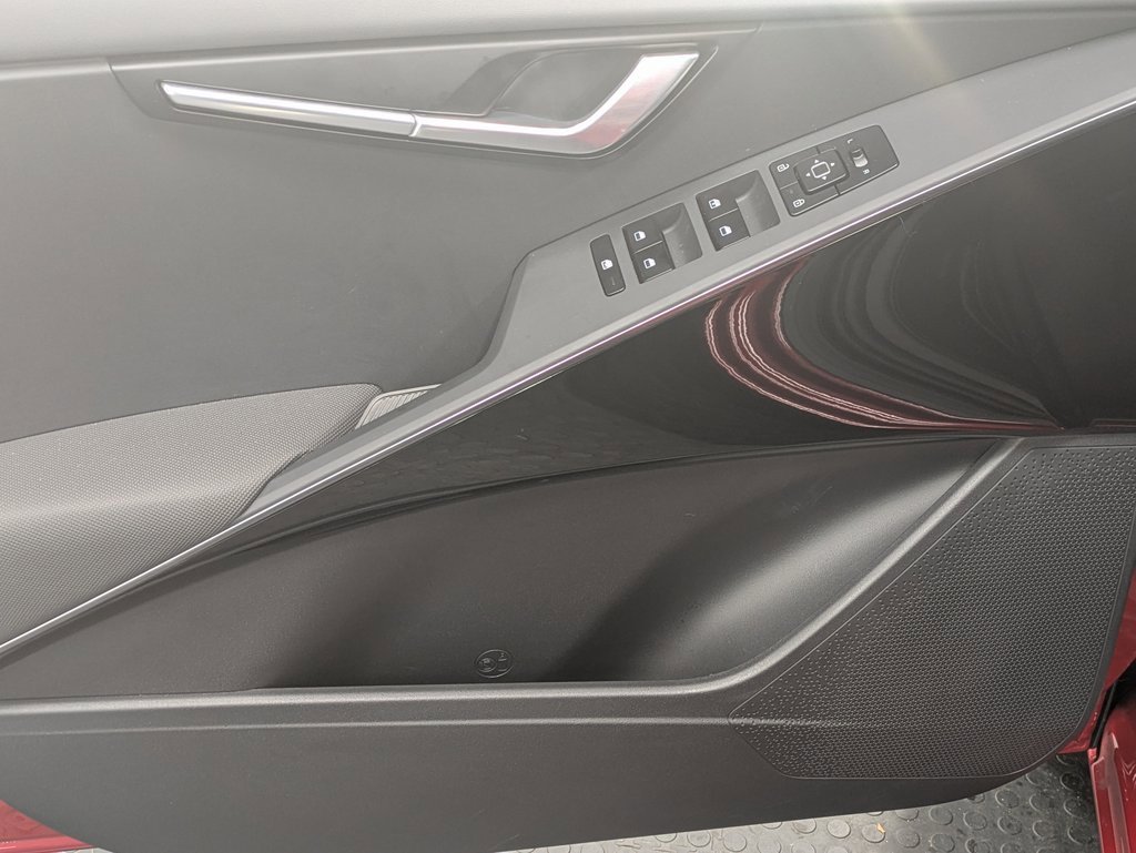 Certified 2024 Kia Niro EX image 9