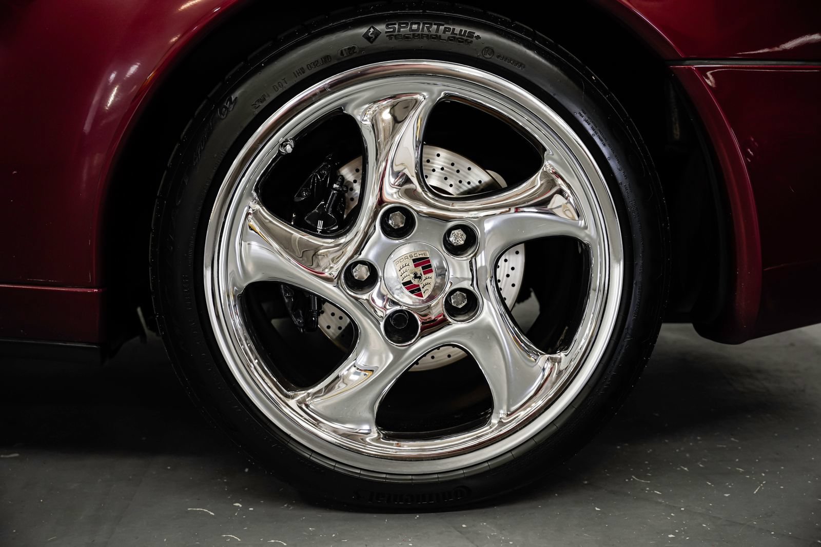 Used 1997 Porsche 911 Carrera RWD image 48