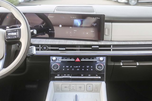 Used 2025 Hyundai Santa Fe Calligraphy FWD image 14