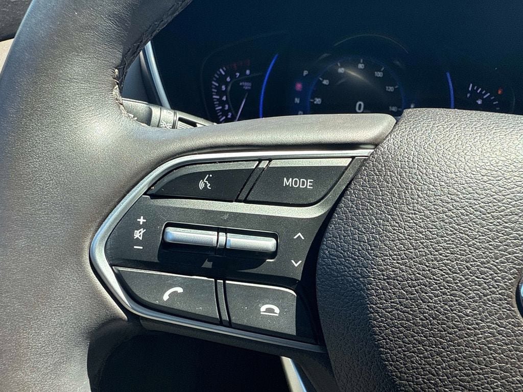 Used 2020 Hyundai Santa Fe Limited AWD/4WD image 31