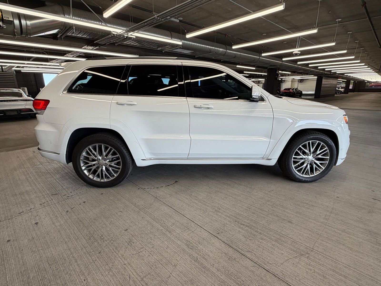 Used 2018 Jeep Grand Cherokee Summit w/ Platinum Series Group image 5