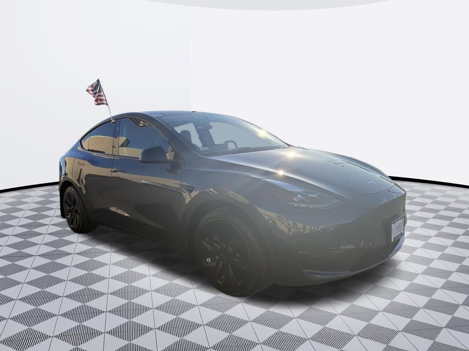 Used 2024 Tesla Model Y Long Range image 3