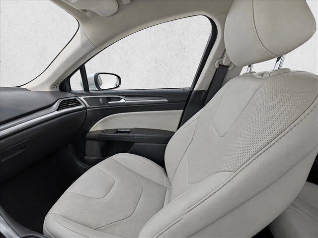 Used 2015 Ford Fusion Titanium FWD image 17