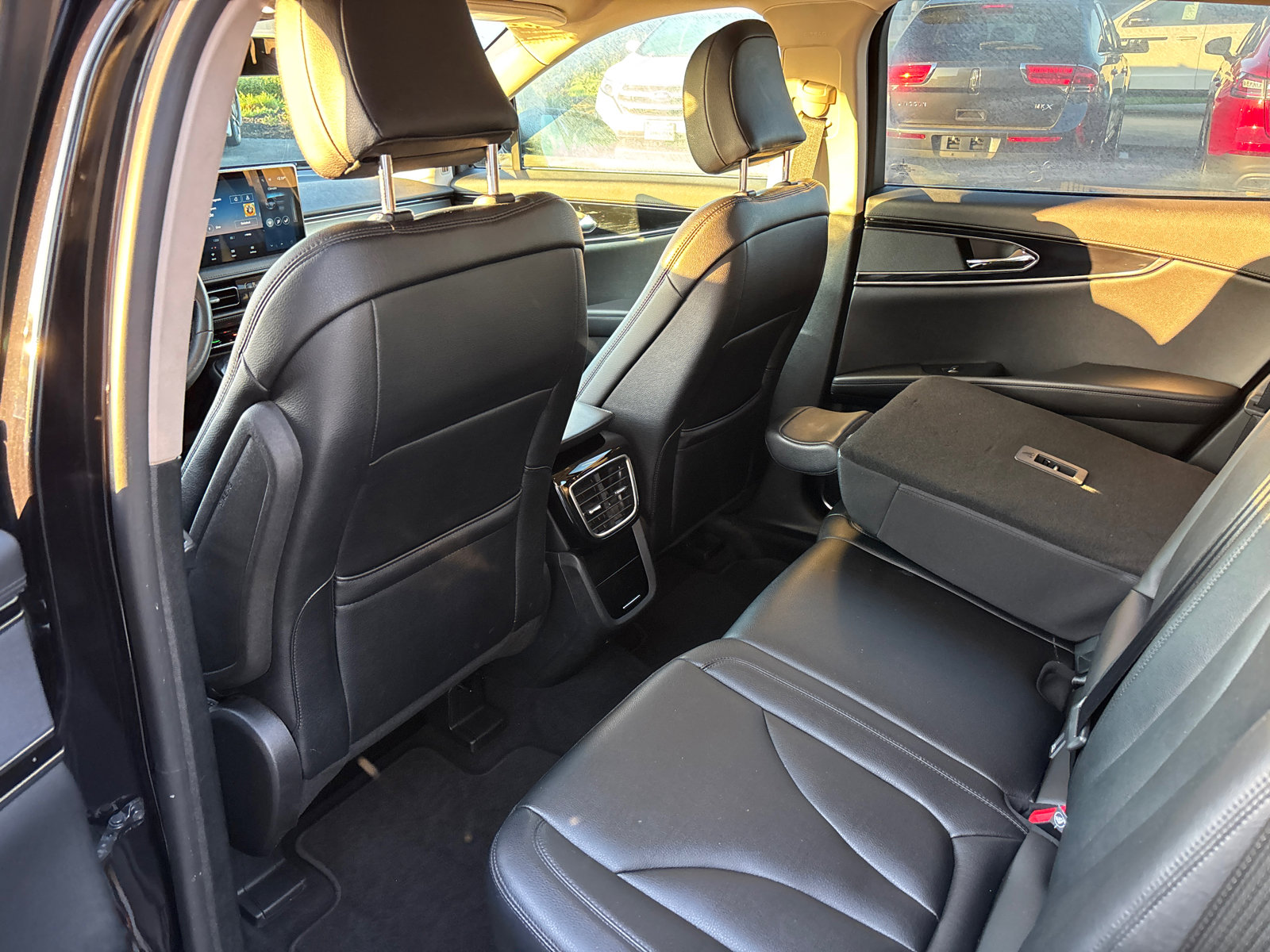 Used 2023 Lincoln Nautilus FWD image 26